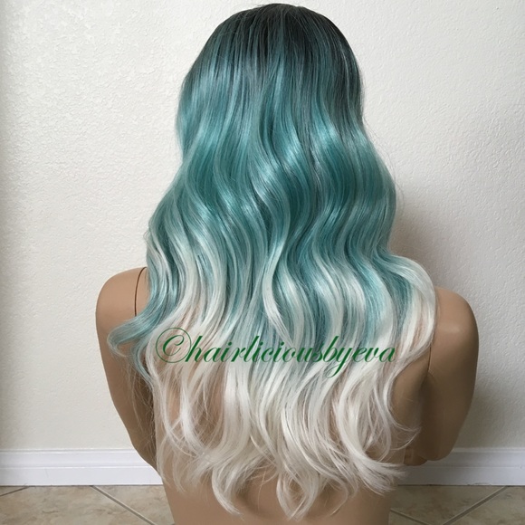 20 inch long wavy turquoise wig ombré lace front - Picture 3 of 8